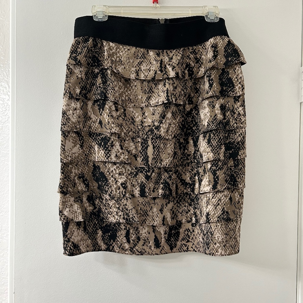 Alfani skirt. Knee length. Size PM